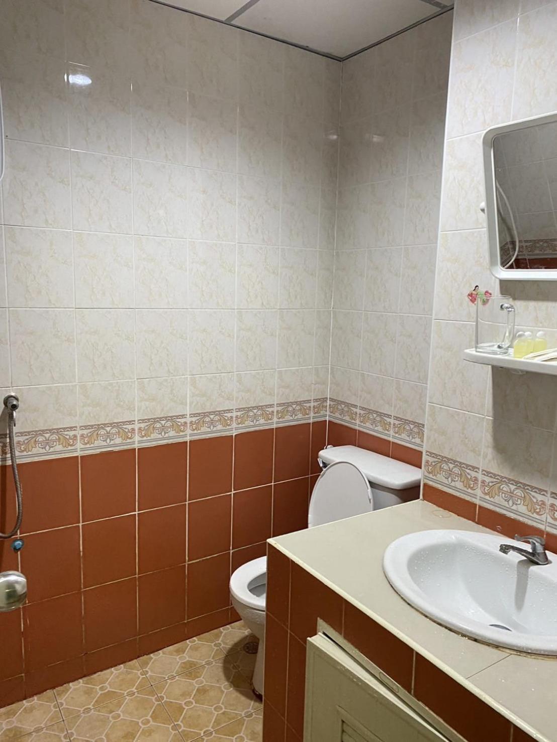 Budget Inn Патая Екстериор снимка