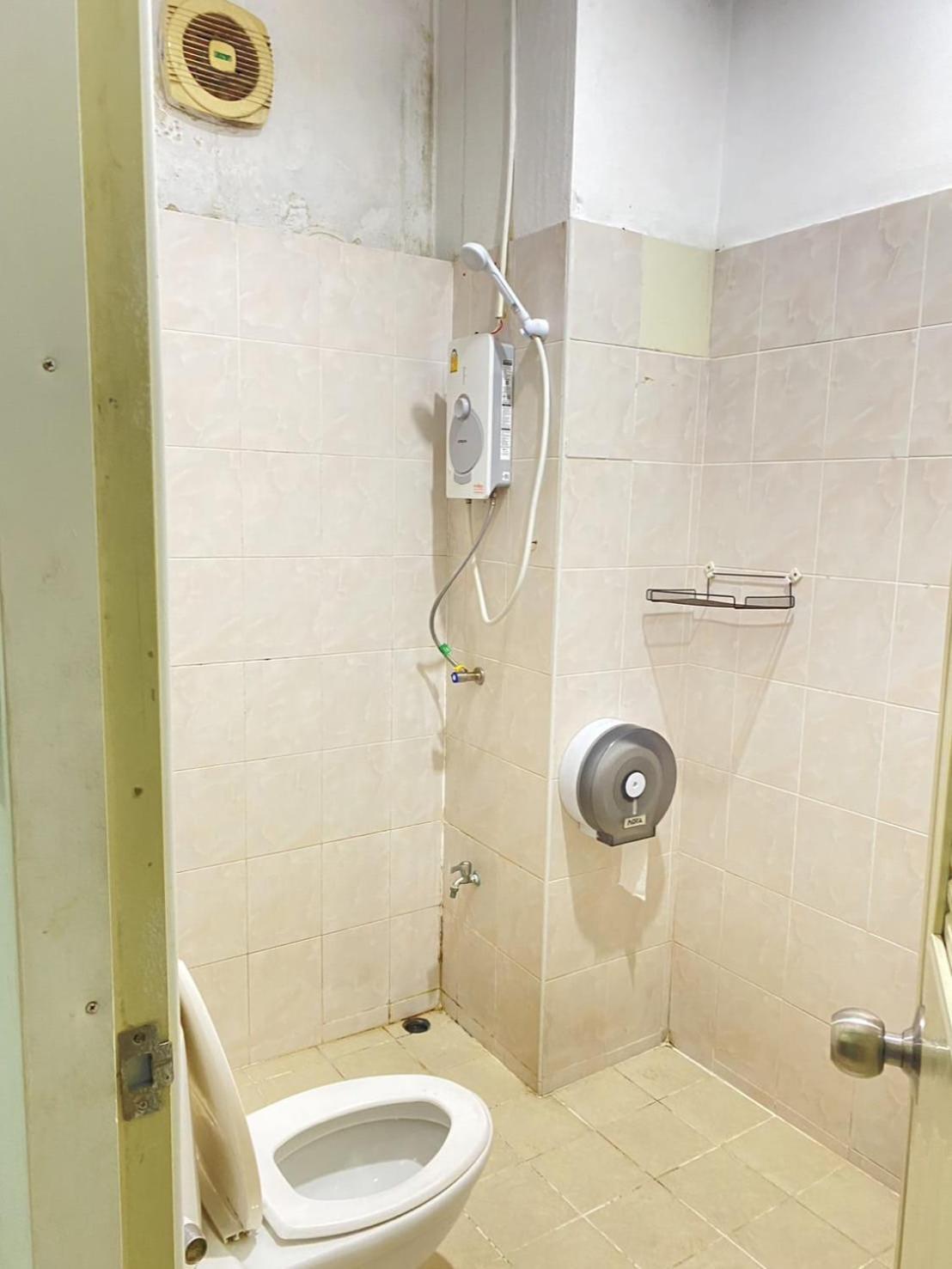 Budget Inn Патая Екстериор снимка