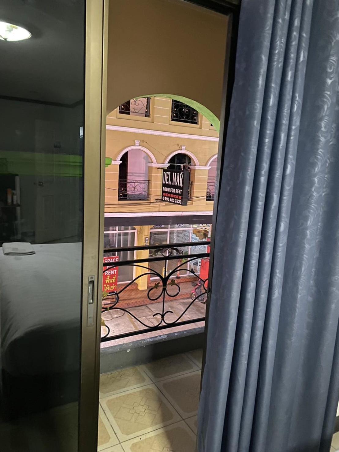Budget Inn Патая Екстериор снимка
